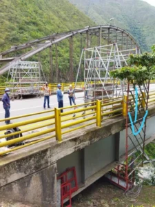 Andamios certificados para trabajos en puentes